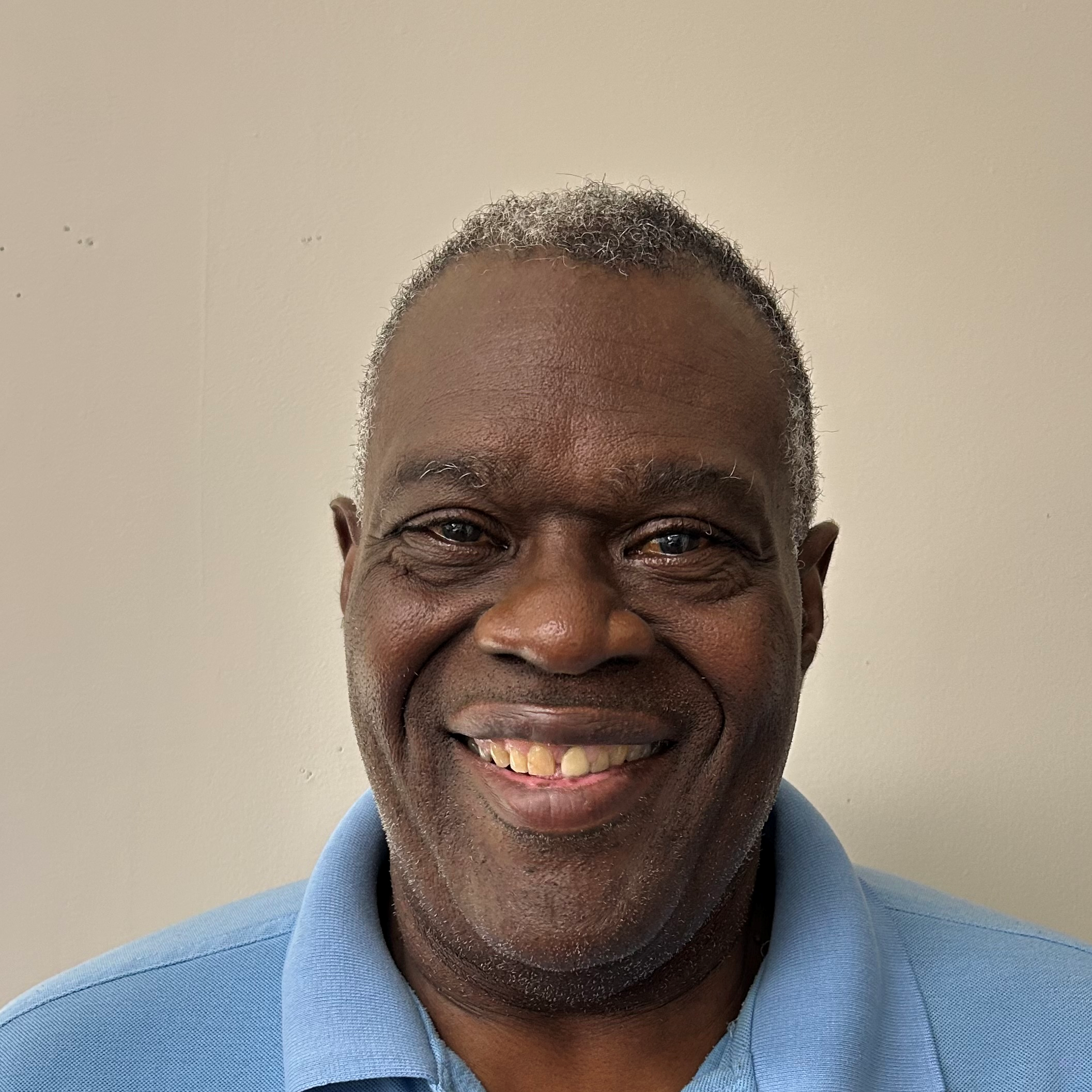 Darren Mills headshot